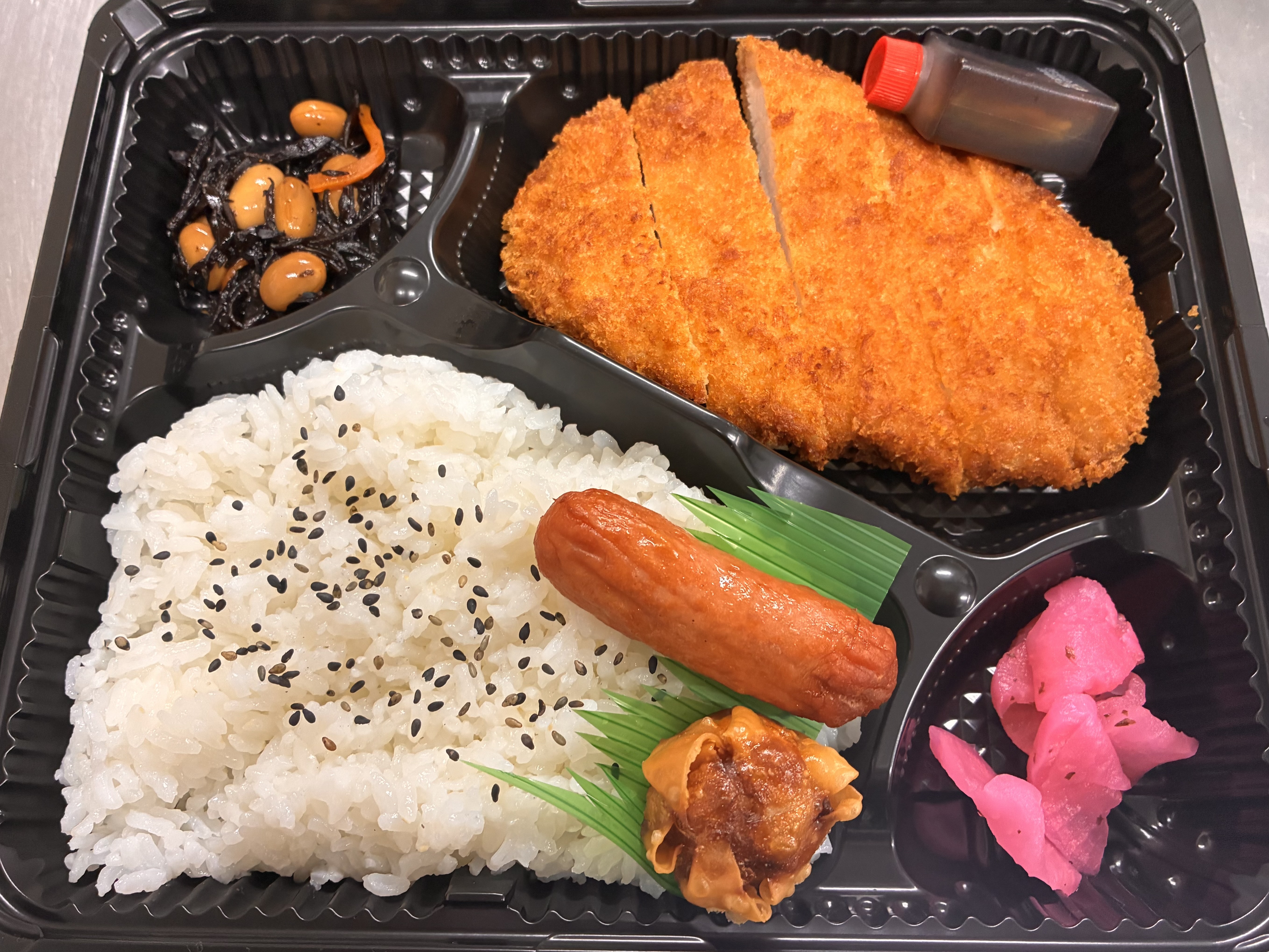 とんかつ弁当